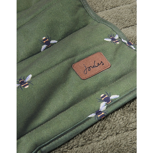 Close up of branding on Joules Bee Print Blanket